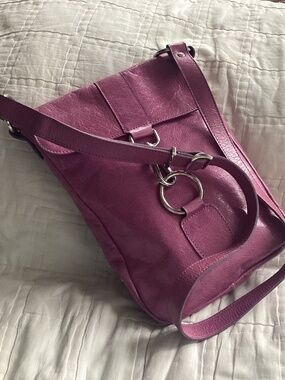 THE TREND ORCHID PURPLE GLAZED LEATHER CROSSBODY BAG